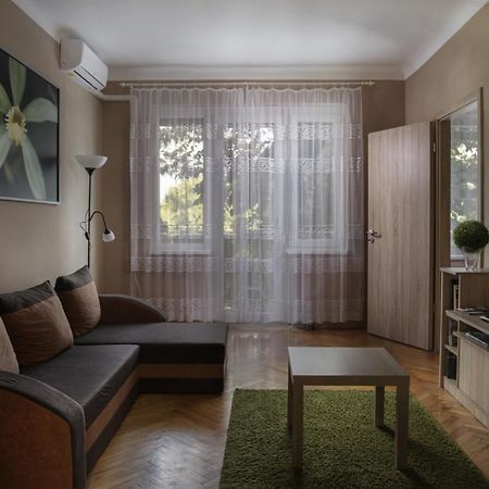 Koroesi Apartman Pécs Buitenkant foto