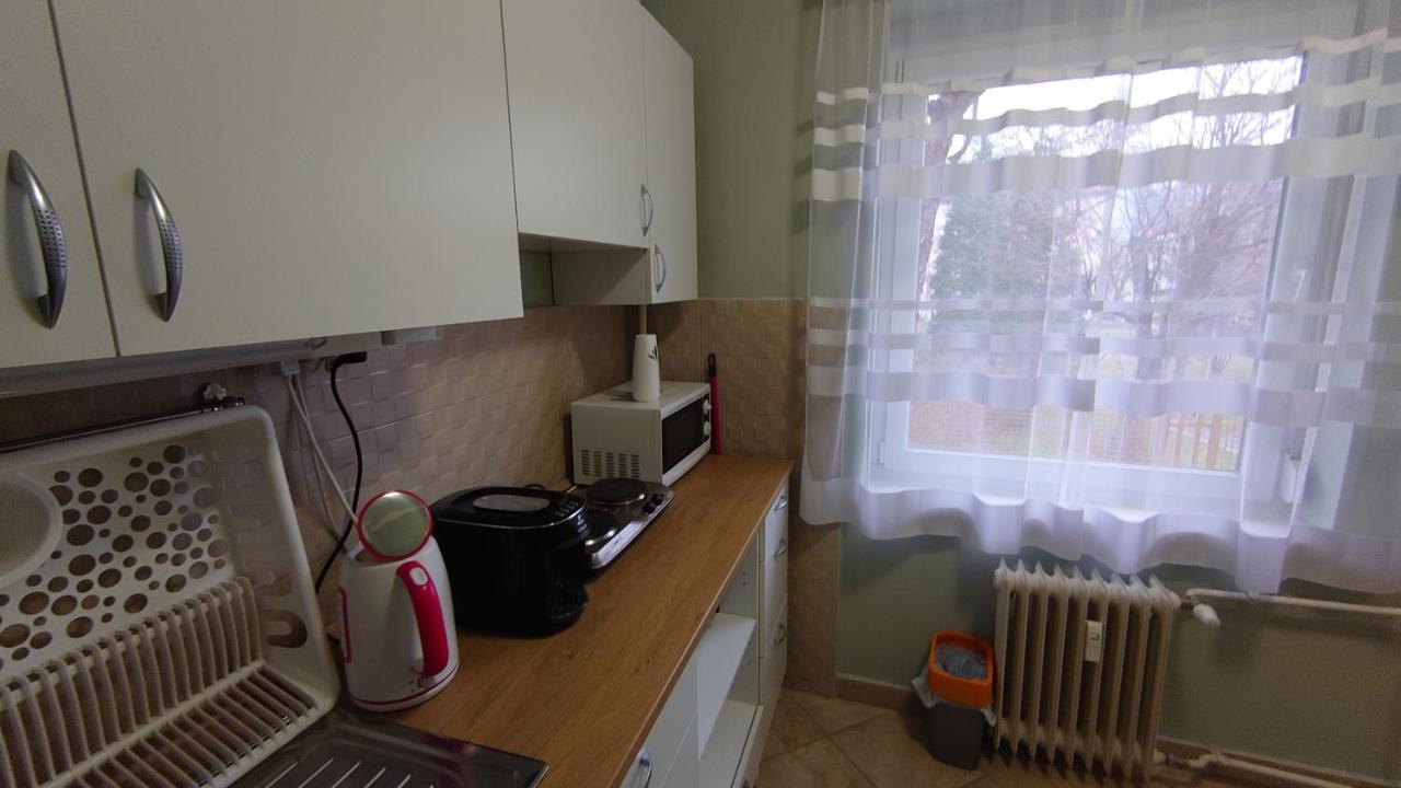 Koroesi Apartman Pécs Buitenkant foto