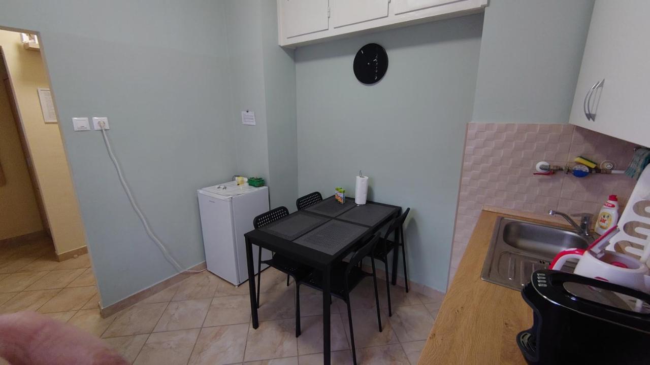 Koroesi Apartman Pécs Buitenkant foto