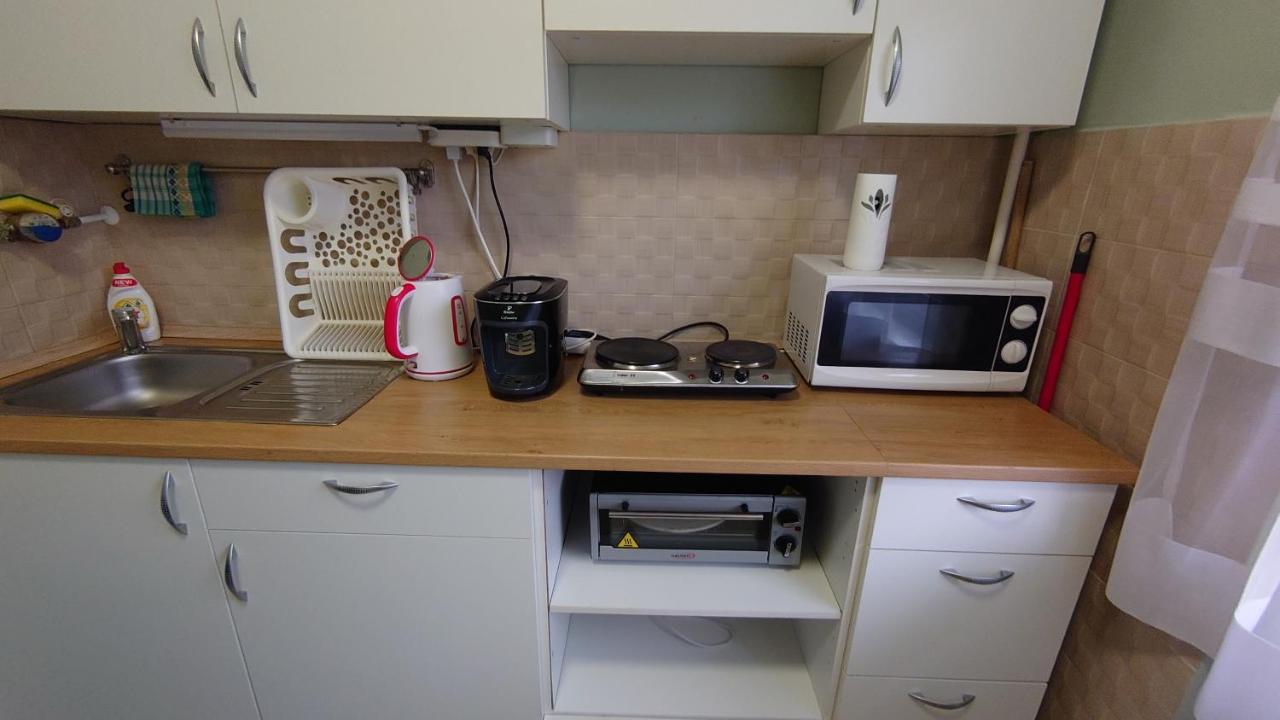 Koroesi Apartman Pécs Buitenkant foto
