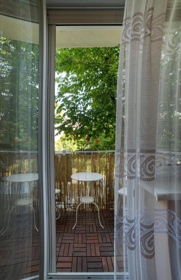 Koroesi Apartman Pécs Buitenkant foto