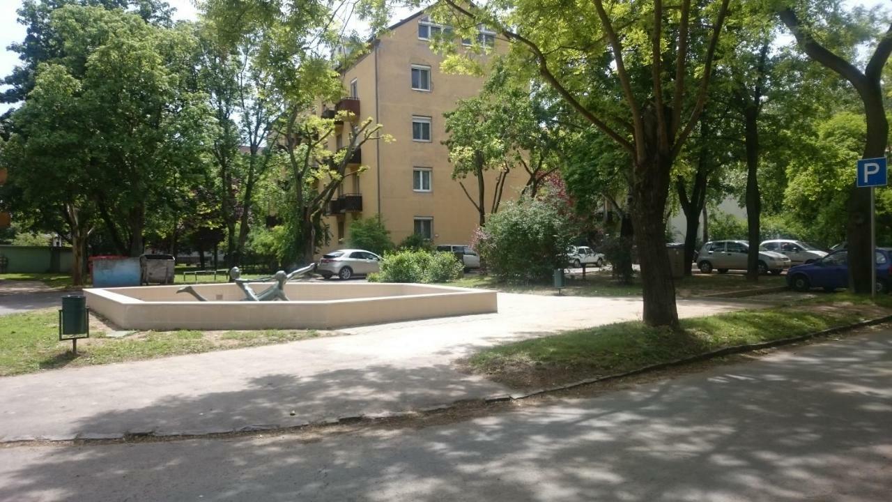 Koroesi Apartman Pécs Buitenkant foto